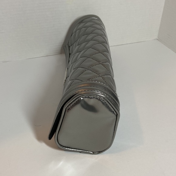 Bio-ionic Iron Clutch - Picture 2 of 7